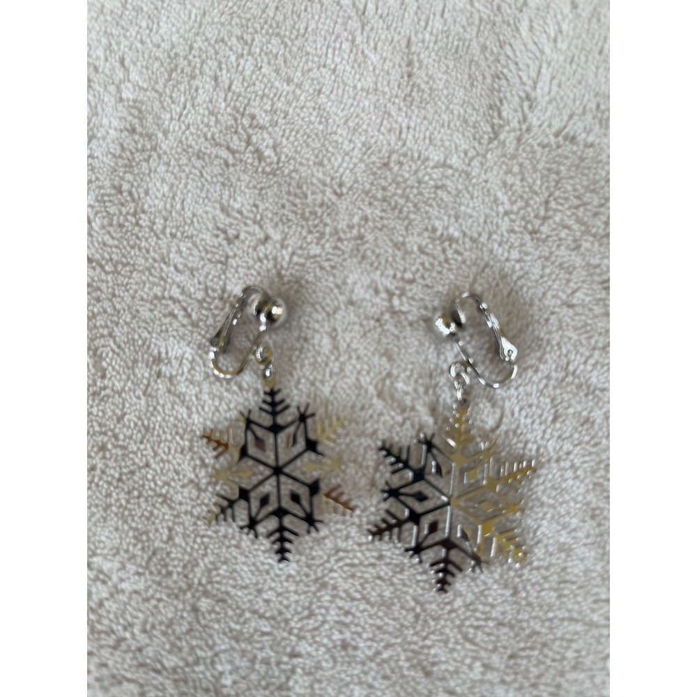 Women's Fashion Earrings Stylish Jewelry Accessory Chic Statement Dangle Stud